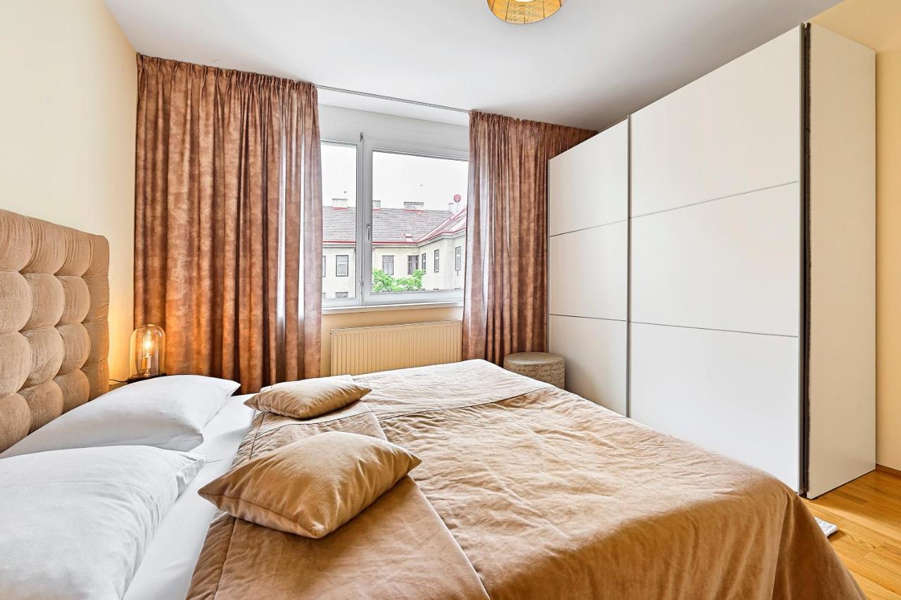 Peaceful Belvedere Apartment In Safe, Quiet & Central Location ウィーン エクステリア 写真